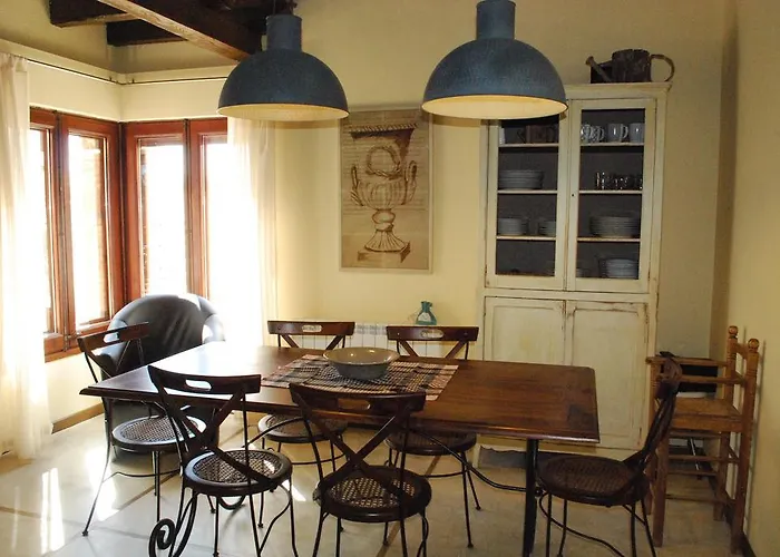 Torre Viladot Tatil Evi Solsona